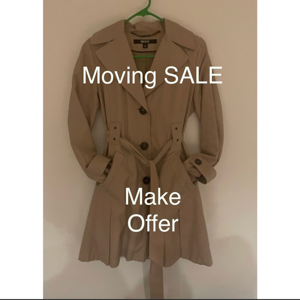 Beautiful Women’s XS DKNY Khaki Trench